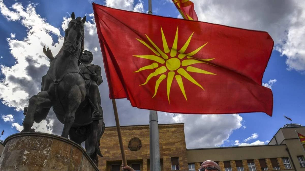 «H συμφωνία έκλεισε» – «Τσίπρας και Ζάεφ αποφασίζουν για “Βόρεια” ή “Νέα Μακεδονία”» – Νέα διάσταση στις διαπραγματεύσεις